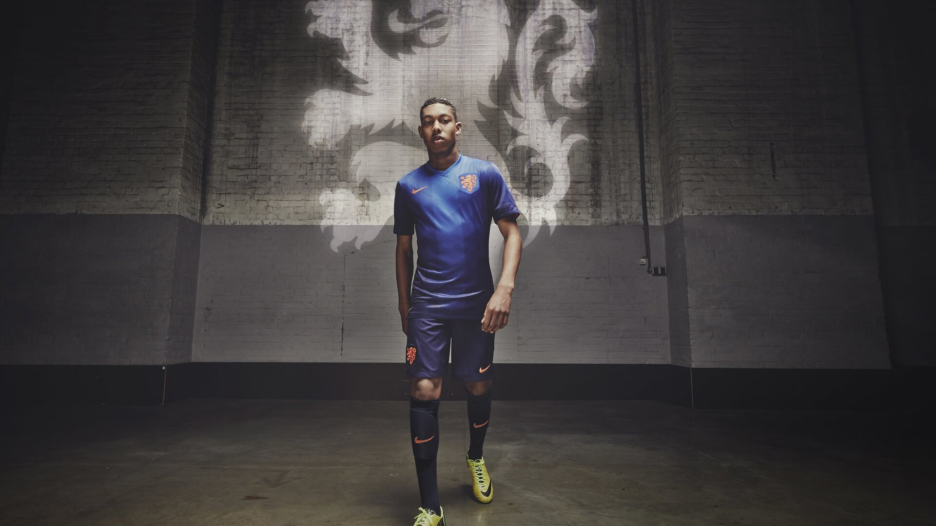 欧冠半决赛之夜,詹姆斯如何以领袖之姿带动全队节奏